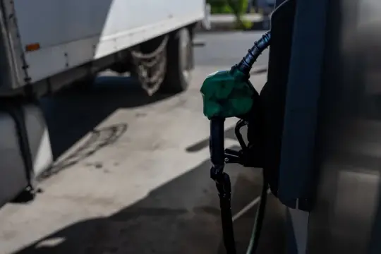 ترمب يستبعد حظر صادرات الديزل مع تحرك مجموعة السبع لخفض الأسعار