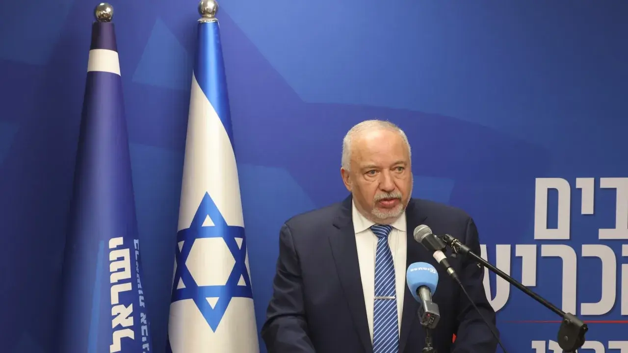 ليبرمان: أي اتفاق مع إيران “كارثة” وإسرائيل تحولت إلى “جمهورية موز”