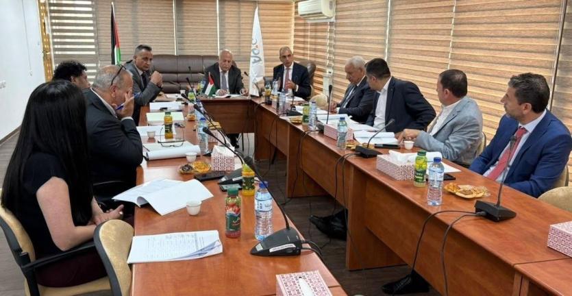 المشاريع تشمل قطاعات الصناعة والطاقة والصحة.. ومجلس الإدارة يناقش حزم دعم جديدة لقطاعي الطاقة والاتصالات