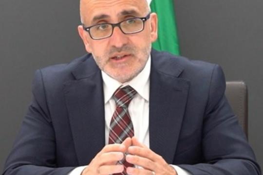 وزارة المالية تعلن صرف 50% من رواتب موظفي القطاع العام وإطلاق تطبيق مالي جديد