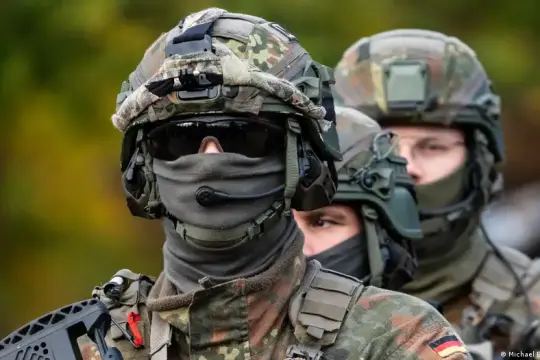 ألمانيا ترسل ضباط شرطة غير مسلحين لدعم الأمن المدني الفلسطيني وتعزيز الاستقرار في الأراضي الفلسطينية