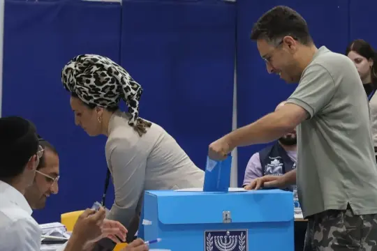 انتخابات الكنيست الإسرائيلي تنطلق بمشاركة 36 قائمة.. 7.33 مليون ناخب يحق لهم التصويت