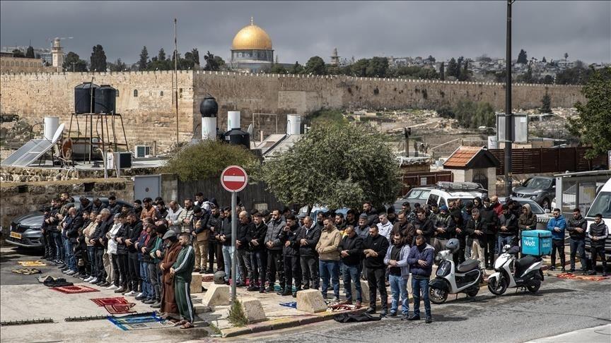 قيود مشددة على العبادة في القدس وإغلاق كنيسة القيامة وسط تمديد حالة الطوارئ