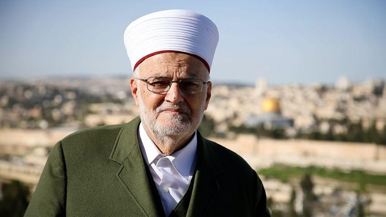 خطيب المسجد الأقصى يحذر من التغييرات والإجراءات الإسرائيلية ويحمل الحكومة الإسرائيلية مسؤولية أي توتر أو تجاوز