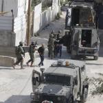 اعتقالات ومداهمات إسرائيلية متواصلة في الضفة الغربية