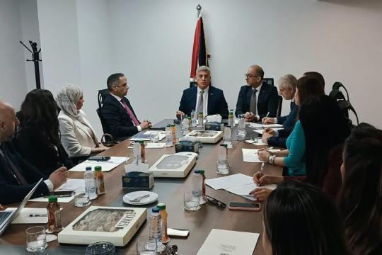 فلسطين تحشد الدعم العربي لمواجهة الضغوط الإسرائيلية على النظام المصرفي