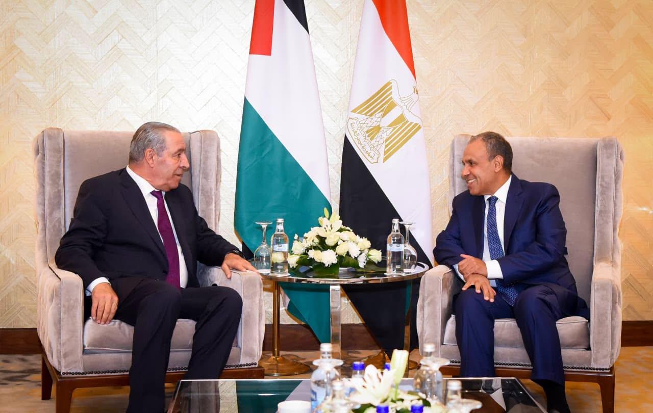مصر تجدد رفضها الإجراءات الإسرائيلية غير القانونية وتؤكد ضرورة إدخال المساعدات وانسحاب القوات من غزة والحفاظ على وحدة الأراضي الفلسطينية