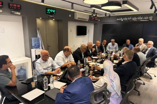 القطاع الخاص واللجنة الوطنية لإدارة غزة تبحثان آليات الشراكة والتعافي الاقتصادي وإعادة الإعمار