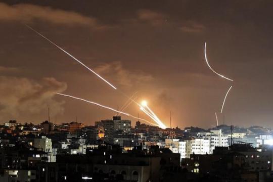 إطلاق نحو 10 صواريخ من لبنان باتجاه نهاريا وسط تصعيد إسرائيلي متواصل