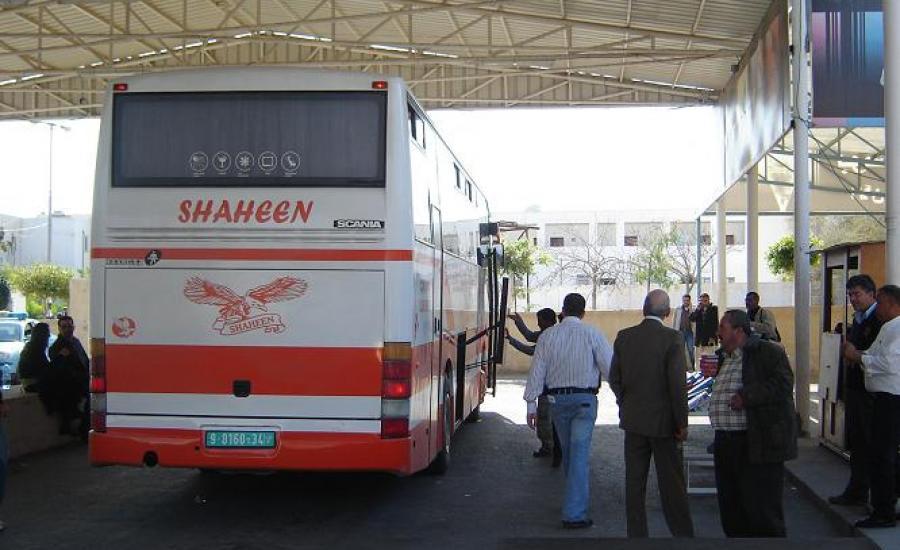 الشرطة تقدم تسهيلات لحالات طبية وتوقف مطلوبين للقضاء خلال حركة السفر