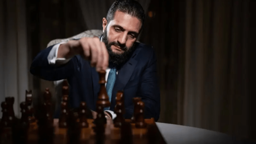 الشرع يؤكد في مقابلة مع "واشنطن بوست" أن قتال المعارضة كان لأهداف نبيلة، ويكشف عن خططه لتعزيز استقرار سوريا والتعاون الأمني والاقتصادي مع الولايات المتحدة.