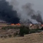 مستوطنون يحرقون أراضٍ في سهل قرية المغير واقتحامات إسرائيلية تتزامن مع الهجوم
