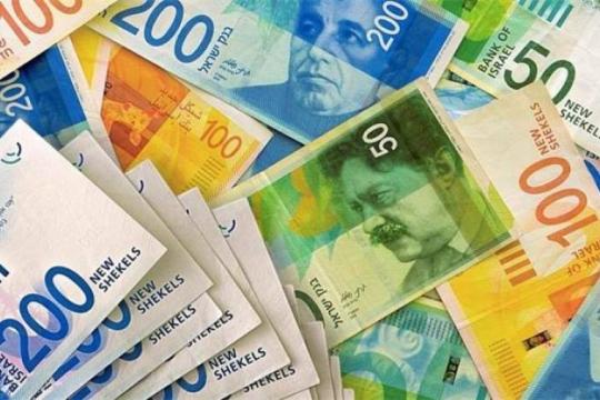 استقرار أسعار العملات والذهب مقابل الشيكل في تعاملات الثلاثاء