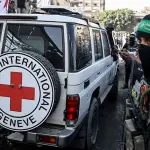 الصليب الأحمر يتسلم الدفعة الثانية من المحتجزين الإسرائيليين في خان يونس