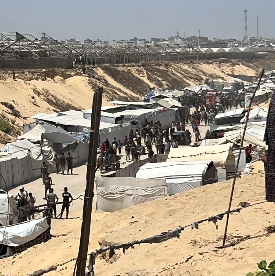 قصف استهدف خان يونس وغزة ودير البلح والمخيمات الوسطى، مع استمرار العمليات العسكرية وارتفاع حصيلة الضحايا