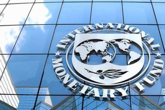 صندوق النقد: صدمة النفط خفّضت تدفقات الخام 13% والغاز 20% عالمياً