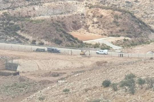 الاحتلال يخطر بالاستيلاء على 11 دونماً في مسافر يطا جنوب الخليل