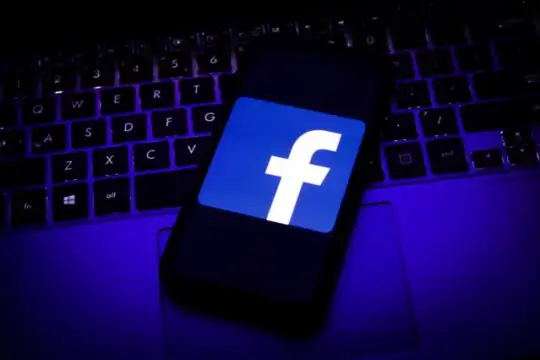 عطل مفاجئ يضرب فيسبوك وماسنجر ويؤثر على المستخدمين في عدة دول