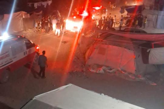 إصابة خمسة فلسطينيين في قصف إسرائيلي لخيمة نازحين شمال غزة