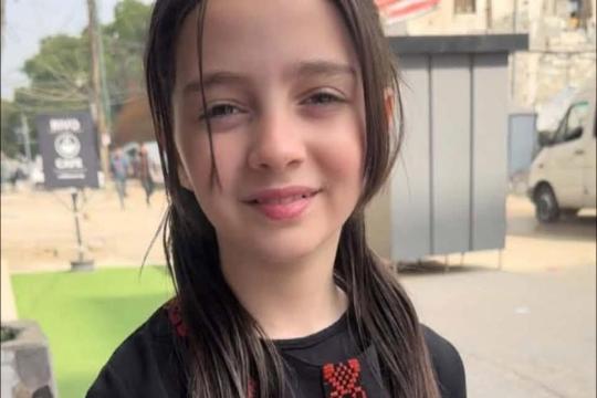 نسرين سكيك.. طفلة فلسطينية تصل إلى نهائيات جوائز صناع المحتوى الرقمي 2026