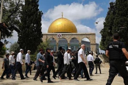 محافظة القدس تحذر من مخطط لتنفيذ أكبر اقتحام جماعي للمسجد الأقصى الخميس المقبل