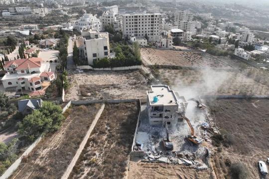 3 شهداء في غزة واعتقالات وهدم منازل وإغلاق واسع في الضفة والقدس