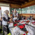 وكالة بيت مال القدس الشريف توزع كسوة العيد وحلويات للأطفال في قرى القدس