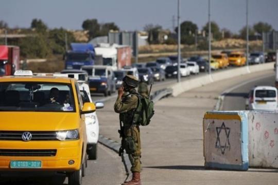 الاحتلال الإسرائيلي يواصل تشديد الإجراءات العسكرية بالضفة الغربية لليوم الرابع