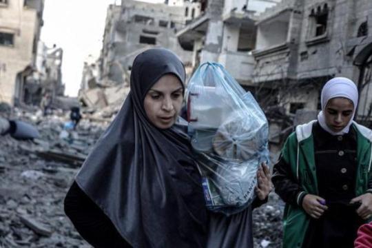 وزارة العمل في يوم المرأة: 150 ألف عاملة في الضفة و57 ألف امرأة معيلة في غزة