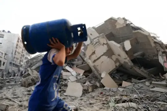 هيئة البترول بغزة: دخول 5 شاحنات غاز طهي وتوزيعها على أكثر من 11 ألف مستفيد