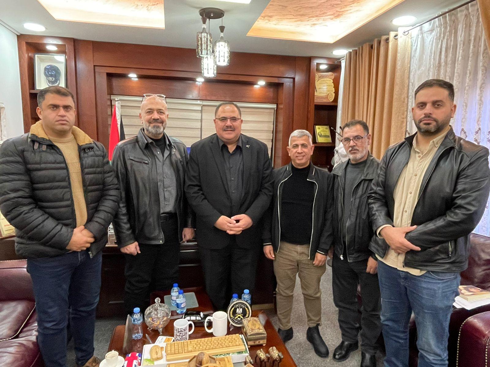 صبري صيدم يؤكد دعم القيادة الفلسطينية للأسير وحقوق كافة المعتقلين