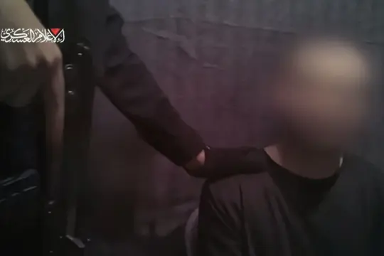 "القسام" تعلن انقطاع الاتصال بأسيرين في غزة