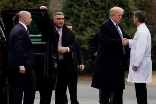 الطبيب السابق في البيت الأبيض يشكك في فحص ترامب بالرنين المغناطيسي