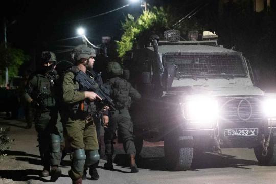 الجيش الإسرائيلي يقتحم مناطق في جنين ونابلس شمالي الضفة الغربية