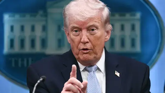 واشنطن تؤكد استمرار التواصل مع طهران وسط تصاعد التوتر في الملاحة البحرية