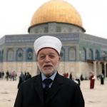 المفتي العام للقدس يوضح حكم صلاة الجمعة إذا وافقت يوم العيد