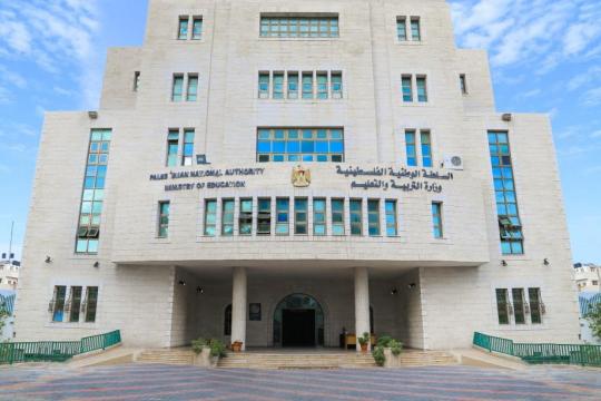 «وزارة التربية والتعليم» تبحث الاستفادة من المعلمين الناجحين في امتحانات التعيين عبر برامج التشغيل المؤقت