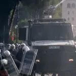اشتباكات عنيفة في ألبانيا ومحتجون يطالبون باستقالة إيدي راما