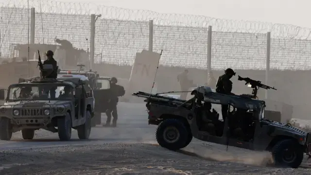 هآرتس تكشف استراتيجيات تل أبيب وتحفظاتها حول المرحلة الثانية من ترتيبات إعادة الإعمار ونزع سلاح حماس