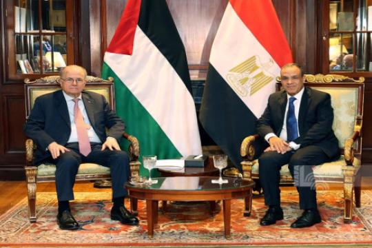 مصطفى وعبد العاطي يبحثان تطورات غزة والضفة ويحذران من مخططات تهجير الفلسطينيين