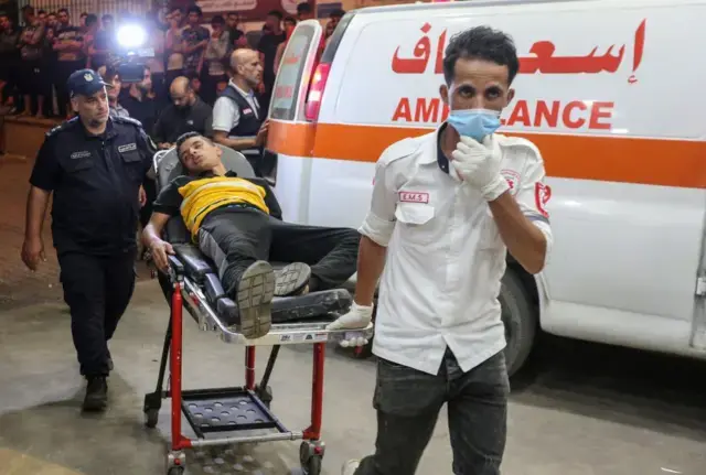تحذيرات من انهيار المنظومة الصحية مع نقص حاد في الأدوية وتزايد الإصابات الحرجة