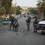 الاحتلال يعتقل مواطنين من بلدة قطنة شمال غرب القدس