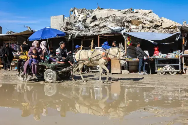 البيان يشدد على ضرورة فتح المعابر وإدخال المساعدات العاجلة للمدنيين بعد عامين من الحرب