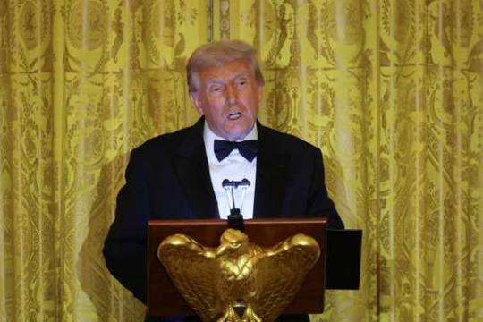 ترامب يرفع السعودية إلى تصنيف حليف رئيسي خارج الناتو ويوقع اتفاقية دفاع استراتيجية