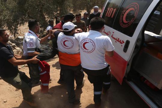 إصابة خمسة أفراد من عائلة جراء اعتداء مستوطنين قرب أريحا