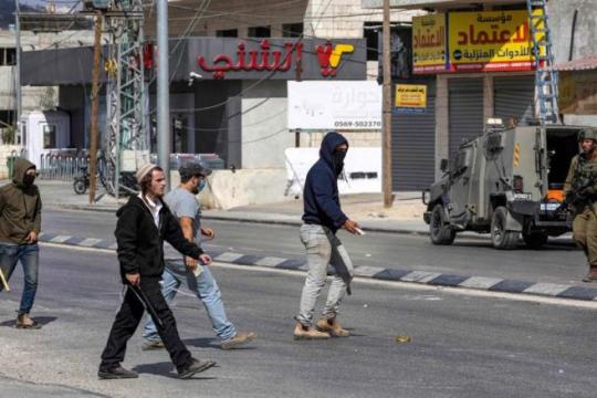 أطباء بلا حدود: اعتداءات المستوطنين تعرقل وصول الإسعاف وتهدد حياة الفلسطينيين
