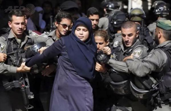 48 أسيرة بالسجون