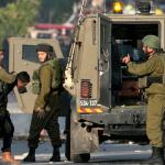 الاحتلال يعتقل 17 فلسطينياً ويصيب 6 خلال اقتحامات واسعة بالضفة الغربية