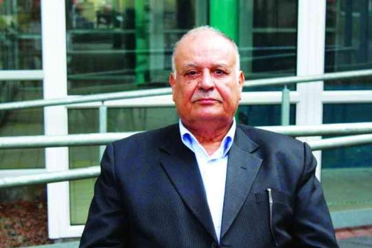 العديد من الخطوط في سياق واحد