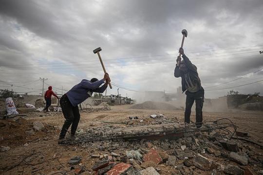 نقابة الموظفين: عمال غزة يواجهون حرب إبادة وتجويع غير مسبوقة